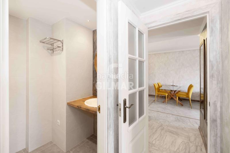 Foto 3e841ffa-3e2e-4a33-9bbe-c7c7edbd0a0a. Attique avec chauffage parking piscine dans Nueva Andalucía centro Marbella