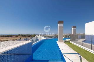 Apartament a Rodeo Alto - Guadaiza - La Campana. Descubre este maravilloso apartamento de 4 dormitorios, situado