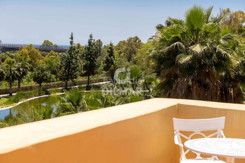 Foto f6baba6e-2234-4865-9783-98d83af6e888. Attique avec chauffage parking piscine dans La Quinta Benahavís