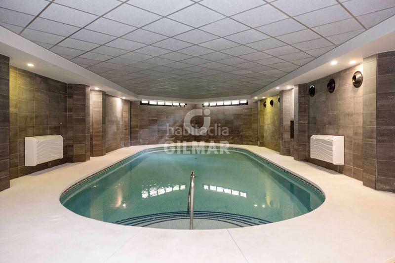 Foto 13af049a-93ad-469a-b134-5edb75beffa7. Planta baixa amb calefacció aparcament piscina a Marbella