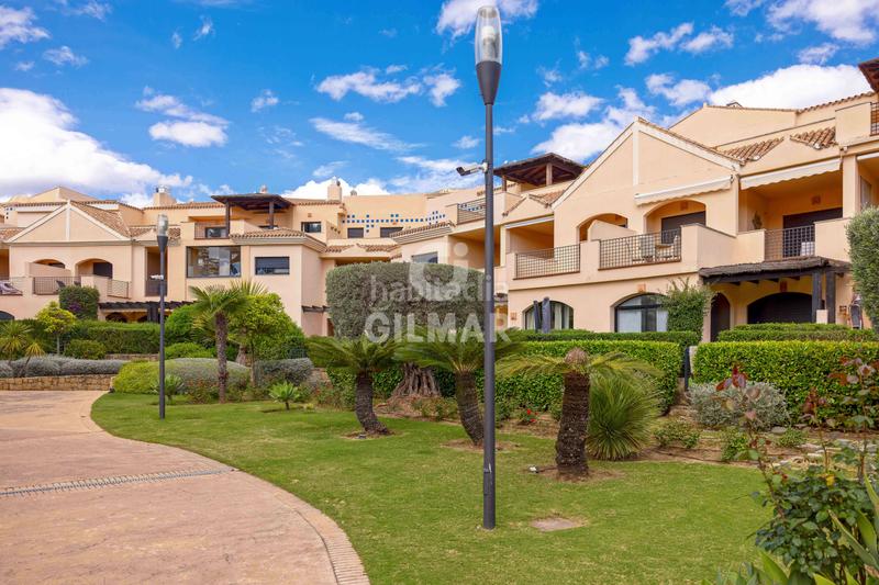 Foto 14215d02-cf70-4b09-b417-b82ea791d30a. Planta baixa amb calefacció aparcament piscina a Marbella
