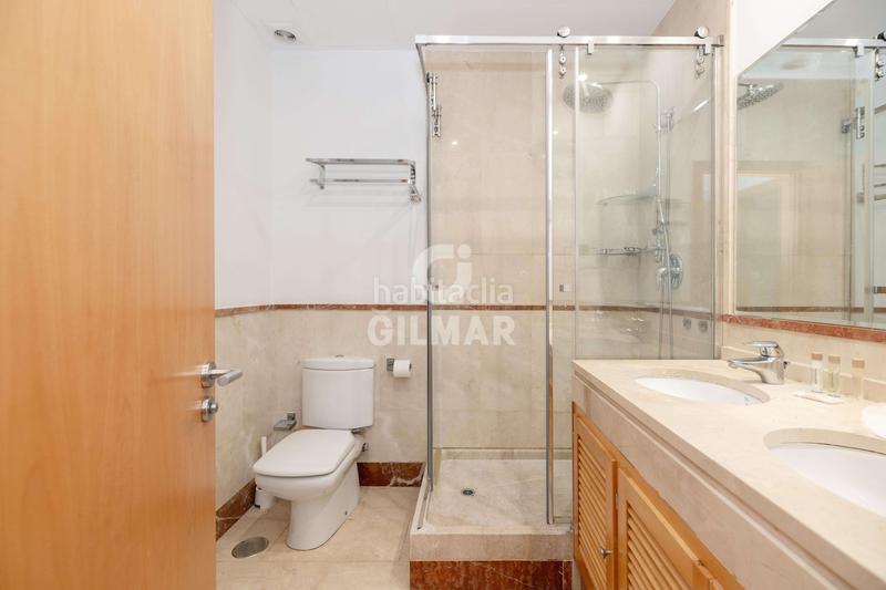 Foto daa09ef4-1d8b-4643-9348-c95cf638997d. Planta baixa amb calefacció aparcament piscina a Marbella