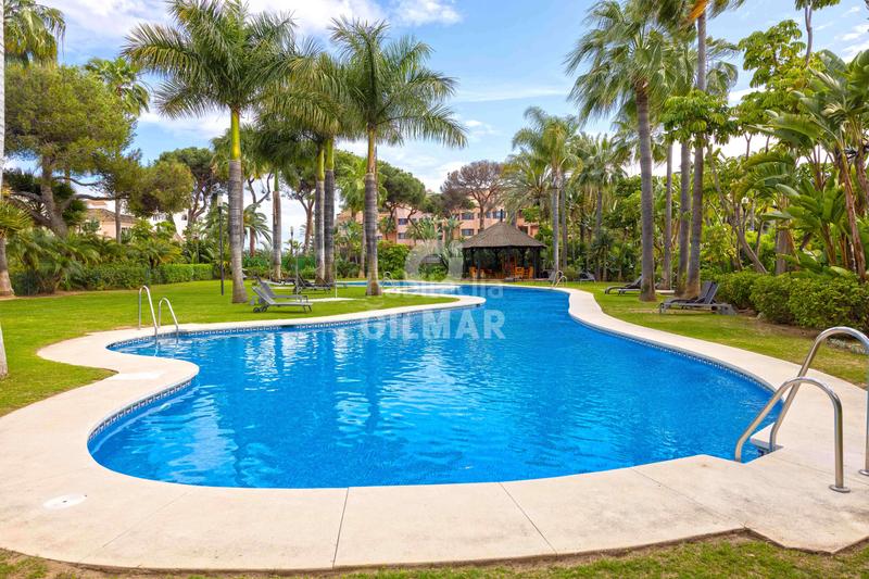 Foto fdddd29c-131e-4c82-854d-2e285f55cfe8. Planta baixa amb calefacció aparcament piscina a Marbella