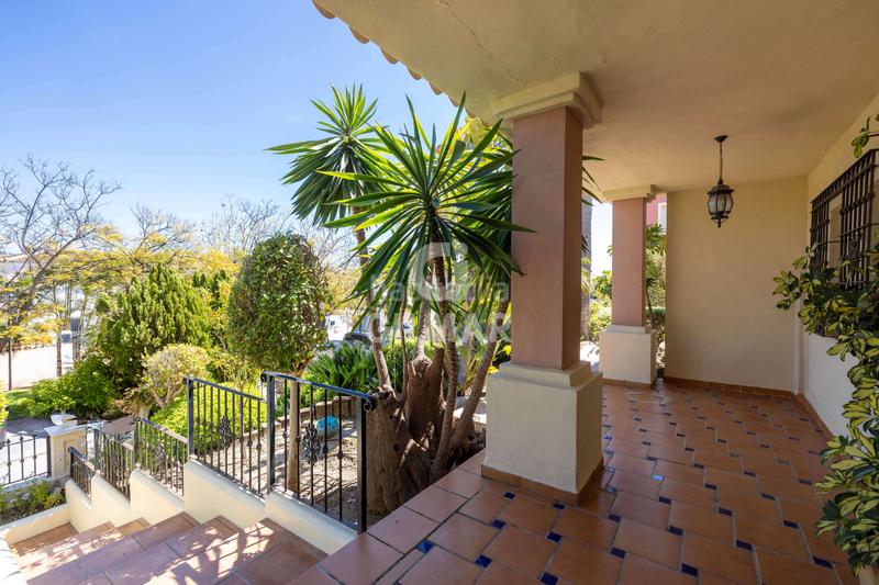 Foto 8fa3712a-b86b-4b7b-9391-676bb155f2e2. Chalet avec chauffage parking piscine dans Guadalmina Alta Marbella