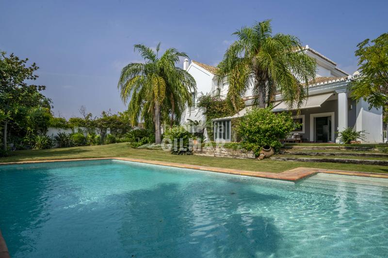 Foto 4e779516-9cb5-4354-9d6c-222071e1fa4f. Xalet amb calefacció aparcament piscina a San Pedro de Alcántara Pueblo Marbella