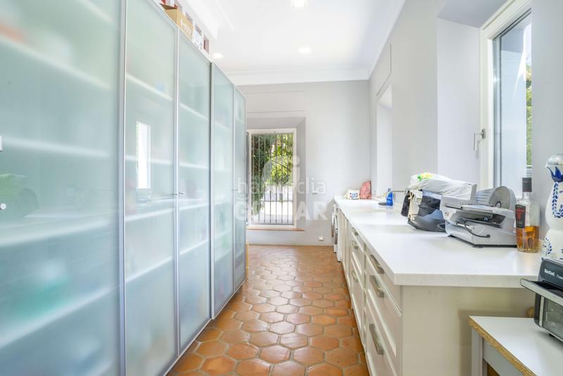 Foto 5c586704-609c-44b9-b990-70d719d032a7. Xalet amb calefacció aparcament piscina a San Pedro de Alcántara Pueblo Marbella