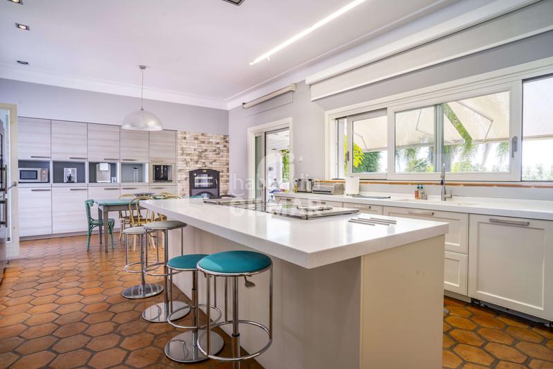 Foto 69935093-b2b2-43f3-b348-54b833719ecd. Xalet amb calefacció aparcament piscina a San Pedro de Alcántara Pueblo Marbella