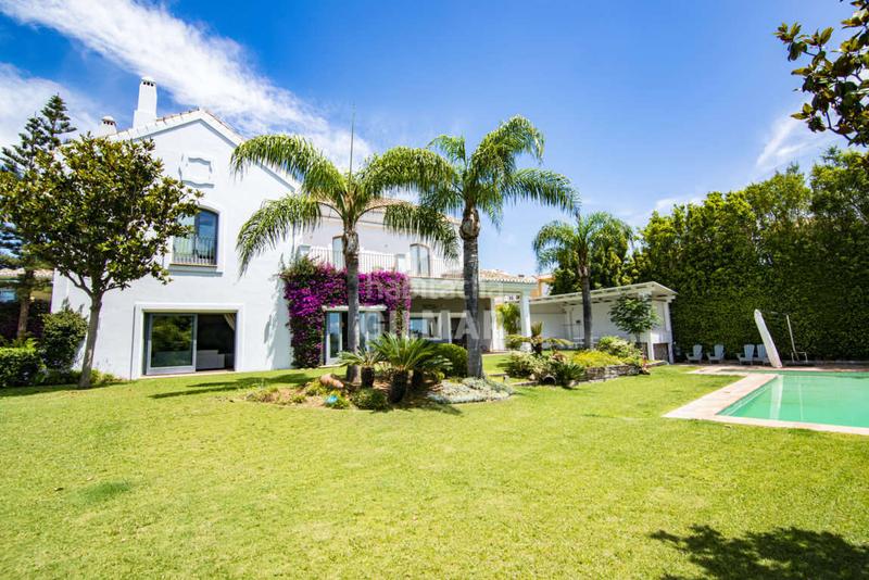 Foto edbb2258-58bb-4bd4-abcd-e22c597d0a32. Xalet amb calefacció aparcament piscina a San Pedro de Alcántara Pueblo Marbella