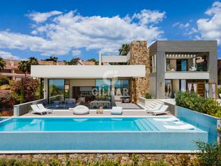 Chalet in Los Naranjos. Ubicada en una urbanización de 5 villas de lujo de nueva constru