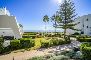 Casa adossada a Las Lomas de Río Verde. Exclusivo adosado en primera línea de playa  milla de oro, marbe