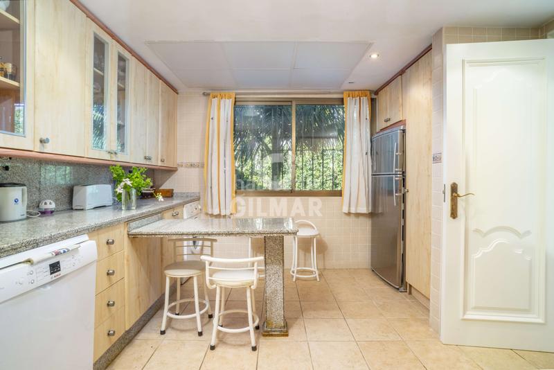 Foto 51aea5c5-a79c-4fd4-997b-9602dad2b6ba. Casa adossada amb calefacció aparcament piscina a Marbella