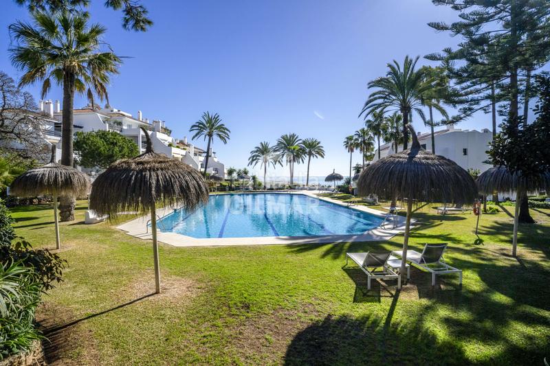 Foto f4e24f50-97c4-46f9-9af2-bef9e2b1203d. Casa adossada amb calefacció aparcament piscina a Marbella