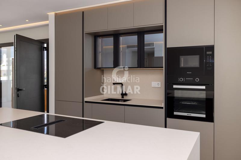 Foto 06bd521b-d449-4703-acf8-eb10680b0274. Apartament amb calefacció aparcament piscina a Nueva Andalucía centro Marbella