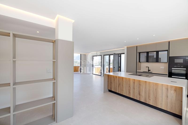 Foto 1504bc1c-727b-4962-a8e0-6d4b9ad50107. Apartament amb calefacció aparcament piscina a Nueva Andalucía centro Marbella