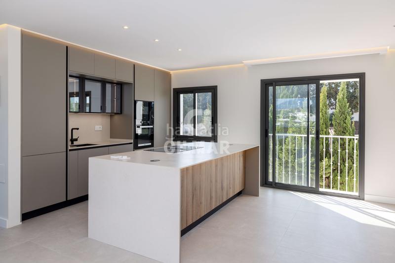 Foto 4c815590-26e3-41d4-b78b-7e2c67583c6f. Apartament amb calefacció aparcament piscina a Nueva Andalucía centro Marbella