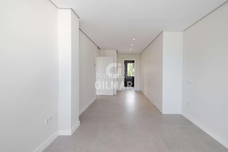 Foto b019c7f2-775c-4aeb-b0b2-8cfe35385db8. Apartament amb calefacció aparcament piscina a Nueva Andalucía centro Marbella