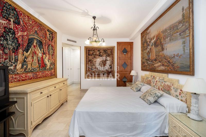 Foto 08298a2a-bffa-4e7c-8fab-710a695d7f4a. Apartament amb calefacció aparcament piscina a La Carolina - Guadalpín Marbella