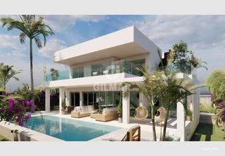 Chalet à Nueva Alcántara. Esta exclusiva villa de lujo en marbella representa una obra mae