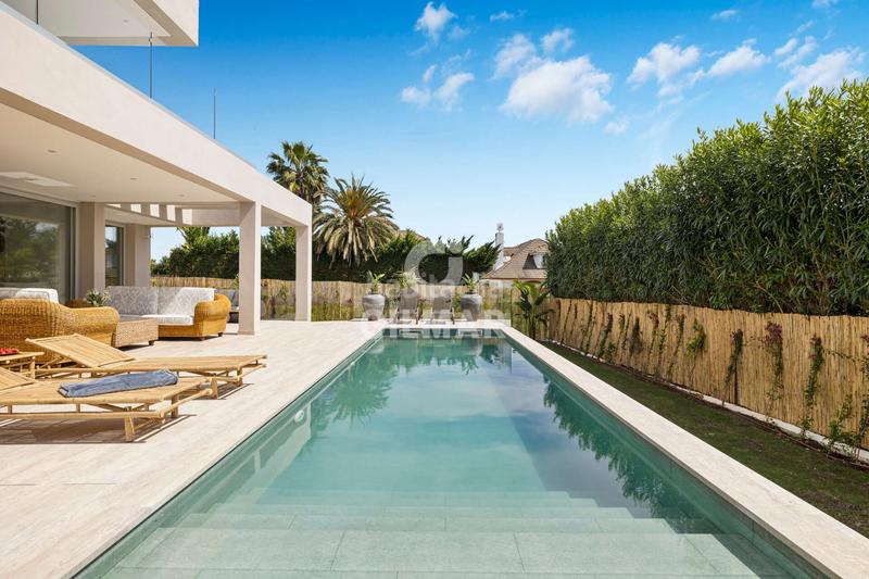 Foto 1beabef1-32bd-4ee4-994f-b61b90a0cc1b. Chalet avec chauffage parking piscine dans Nueva Alcántara Marbella