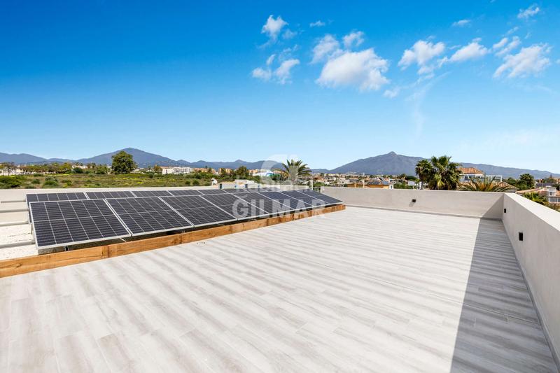 Foto 278d113b-d525-4a6c-89e7-616e9dfa02f5. Chalet avec chauffage parking piscine dans Nueva Alcántara Marbella