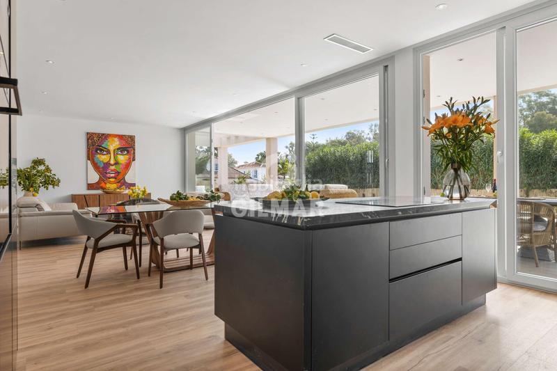 Foto 5f55c8c0-6bf7-4b91-b2b6-2401e9d7a865. Chalet avec chauffage parking piscine dans Nueva Alcántara Marbella