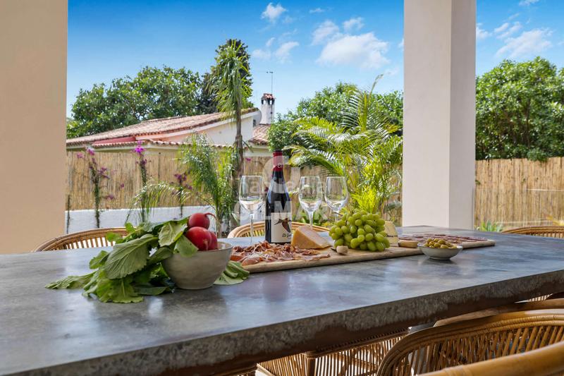 Foto 6232cede-c1eb-417a-9001-37c093bc0729. Chalet avec chauffage parking piscine dans Nueva Alcántara Marbella