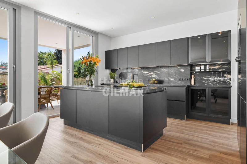 Foto 6f147a64-3a2b-4343-aff9-53daedbcb4e5. Chalet avec chauffage parking piscine dans Nueva Alcántara Marbella