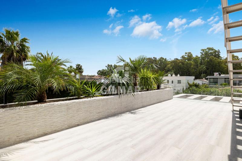 Foto e5bcd005-2765-4bd6-8545-8951e1ad5609. Chalet avec chauffage parking piscine dans Nueva Alcántara Marbella