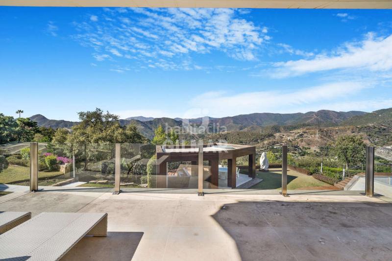 Foto 212908c6-18f9-40d7-b979-fe9fda042b28. Chalet avec chauffage parking piscine dans La Zagaleta Benahavís