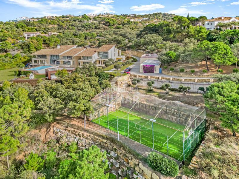 Foto 2bf89afd-9b0c-4243-ac6c-28b86c7caf21. Chalet avec chauffage parking piscine dans La Zagaleta Benahavís