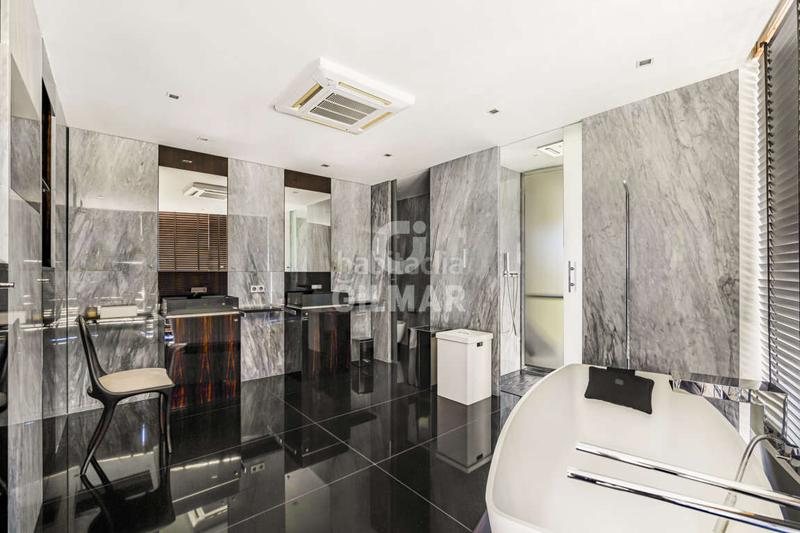 Foto 7f87173b-3f05-4a3b-b281-4511d711f1d3. Chalet avec chauffage parking piscine dans La Zagaleta Benahavís