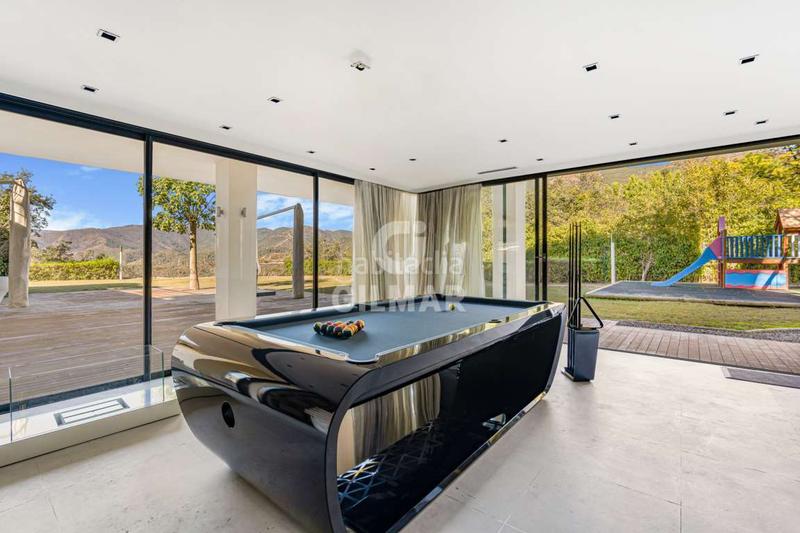 Foto a07a1e22-93a6-48a5-a867-a66b561ae883. Chalet avec chauffage parking piscine dans La Zagaleta Benahavís