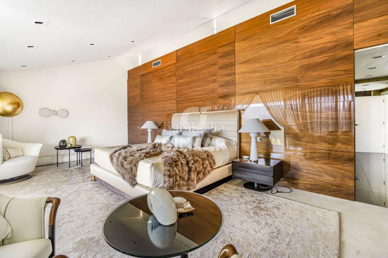 Foto f65d3afd-d2f3-4680-859e-e2b0a449c128. Chalet avec chauffage parking piscine dans La Zagaleta Benahavís