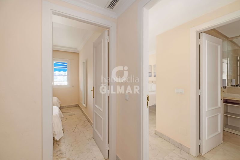 Foto 0e3c8c9d-b74b-4333-9270-b21955ffa094. Apartament amb calefacció aparcament piscina a Puerto Banús Marbella