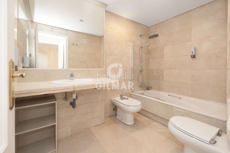 Foto 84d31044-cac8-4a57-a1db-076ebe2036b4. Apartament amb calefacció aparcament piscina a Puerto Banús Marbella