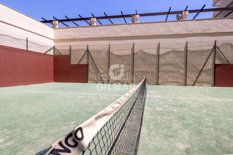 Foto 9d875923-4686-4497-b035-b1f2cfc37f56. Apartament amb calefacció aparcament piscina a Puerto Banús Marbella