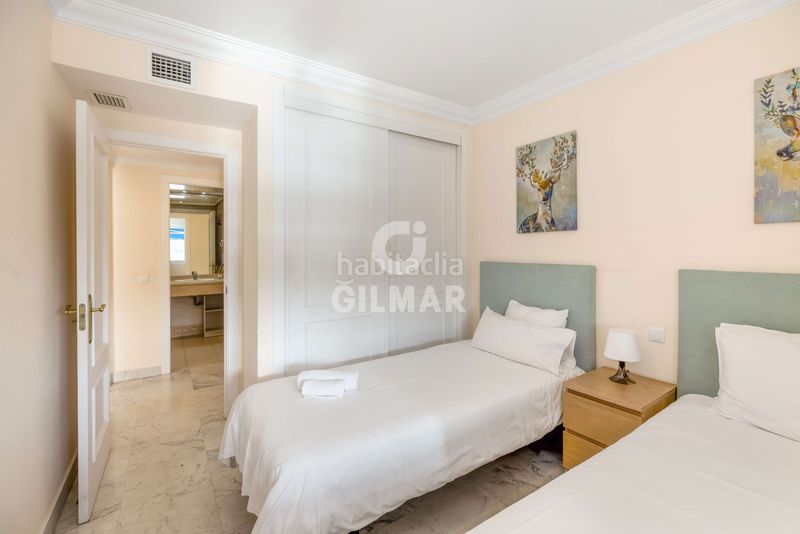 Foto dcee3d22-d6fb-41f9-a6ed-64f006acc4de. Apartament amb calefacció aparcament piscina a Puerto Banús Marbella