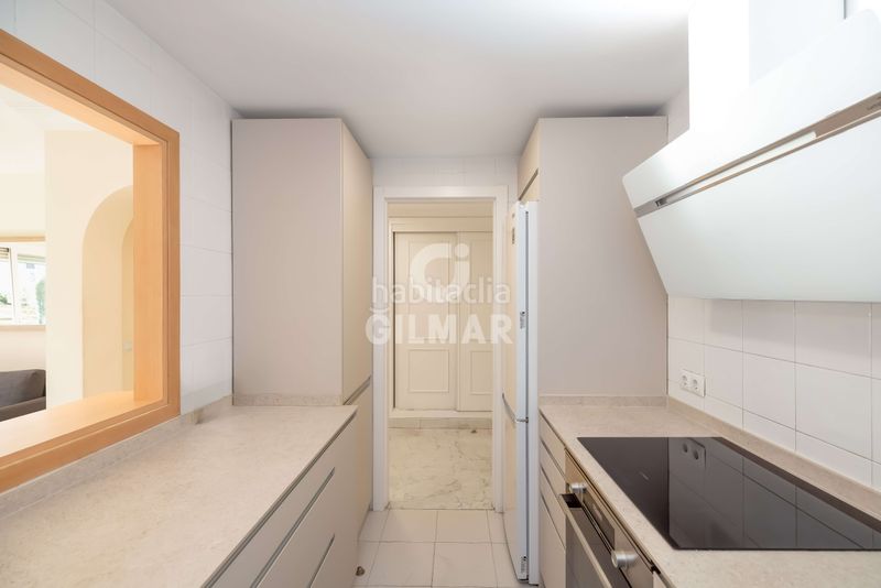 Foto f0a2d39a-1ee8-4935-acad-a565d25b56fb. Apartament amb calefacció aparcament piscina a Puerto Banús Marbella