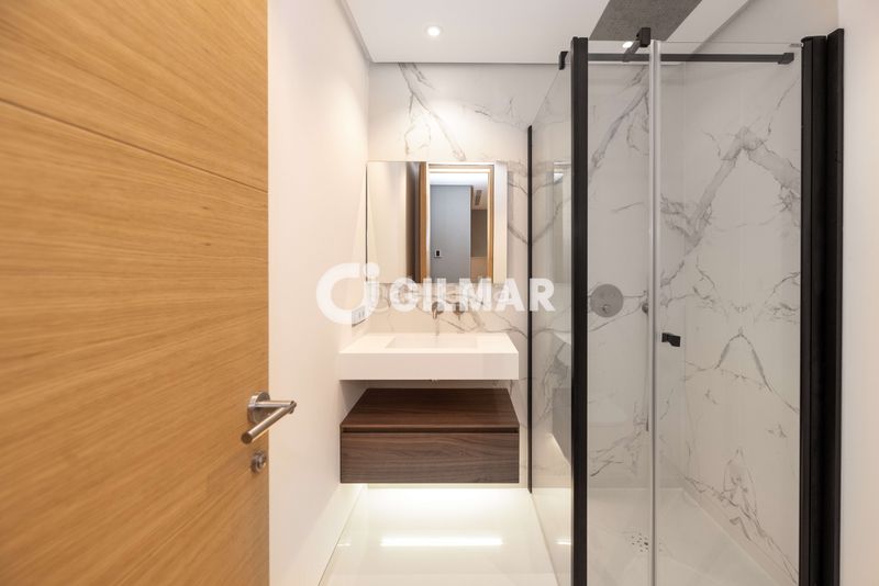 Foto 053d9bd9-bb25-43da-ab21-7543bfb02e2e. Apartament amb calefacció aparcament piscina a Puerto Banús Marbella