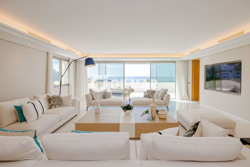 Foto 209e82ac-1adb-4626-b16c-500b7f8ea406. Apartament amb calefacció aparcament piscina a Puerto Banús Marbella