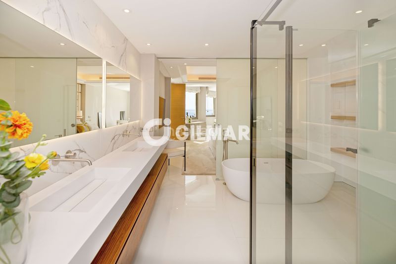 Foto 3060de7b-7f99-460f-a2f7-4579603bf63c. Apartament amb calefacció aparcament piscina a Puerto Banús Marbella