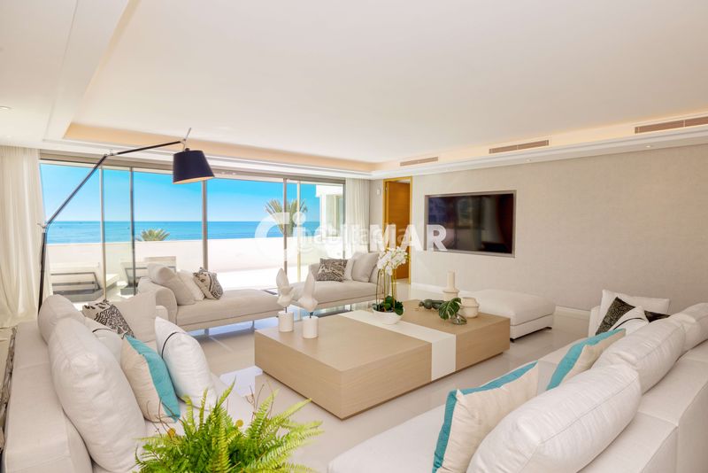 Foto 3e47d836-15cc-42c1-8cad-e022bb2f87c4. Apartament amb calefacció aparcament piscina a Puerto Banús Marbella