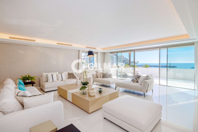 Foto 6698b6dc-cf0f-4da0-9d8c-773f318b96e4. Apartament amb calefacció aparcament piscina a Puerto Banús Marbella