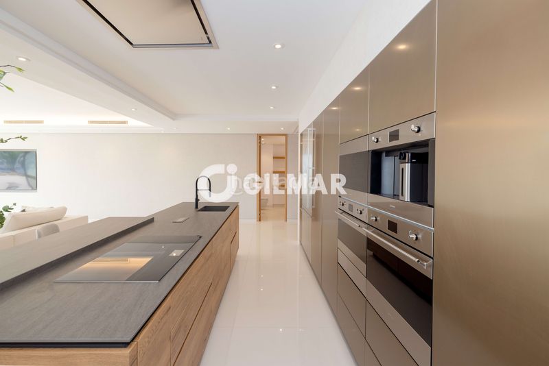 Foto b2ed2e2a-cba3-47d6-b900-2000bf6f7332. Apartament amb calefacció aparcament piscina a Puerto Banús Marbella