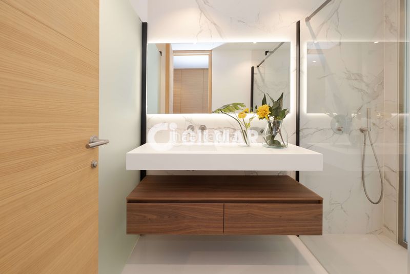 Foto e02bc0df-11c2-47cd-b999-e38ab9aa9eec. Apartament amb calefacció aparcament piscina a Puerto Banús Marbella