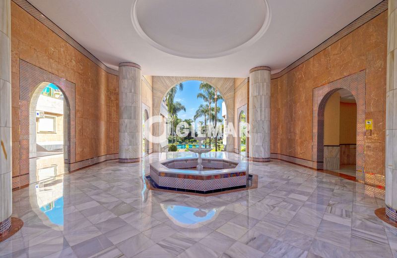 Foto f4838914-0643-4fe7-8bff-0c5bda0ee216. Apartament amb calefacció aparcament piscina a Puerto Banús Marbella