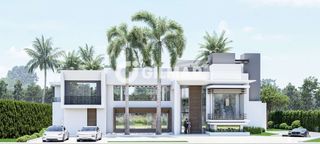 Xalet a Guadalmina Baja. En guadalmina baja, esta villa ha sido concebida para ofrecer un
