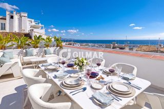 Apartament a Puerto Banús. En una de las ubicaciones más emblemáticas de marbella, este atr