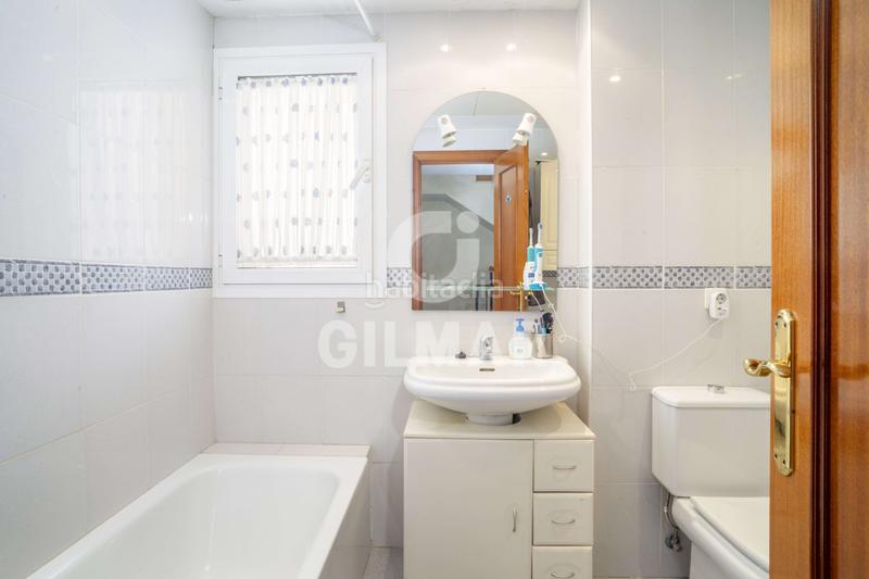 Foto 41ae867c-ade7-45d4-8558-31f8dd495cfd. Casa pareada adosada pueblo en Zona Calvario Estepona