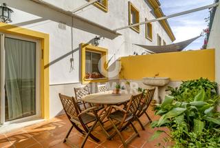 Casa aparellada  Calle gonzalo de berceo. Adosada en estepona pueblo